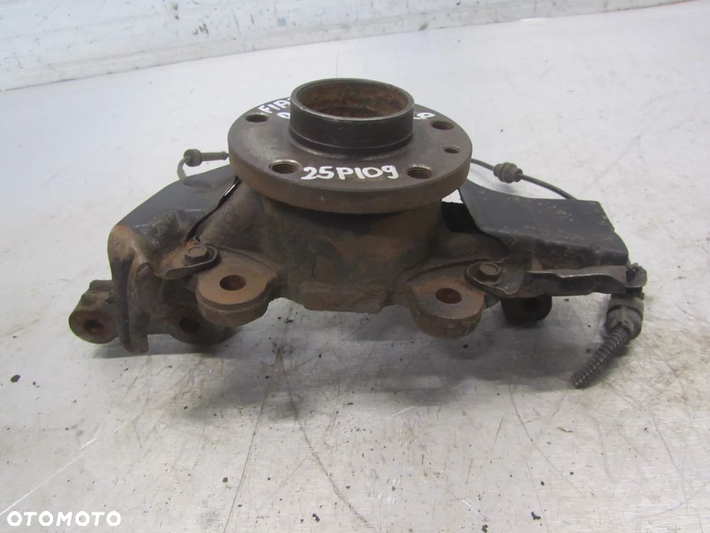 Fiat Doblo 11r->1.3 cdti zwrotnica piasta lewy przód - 2