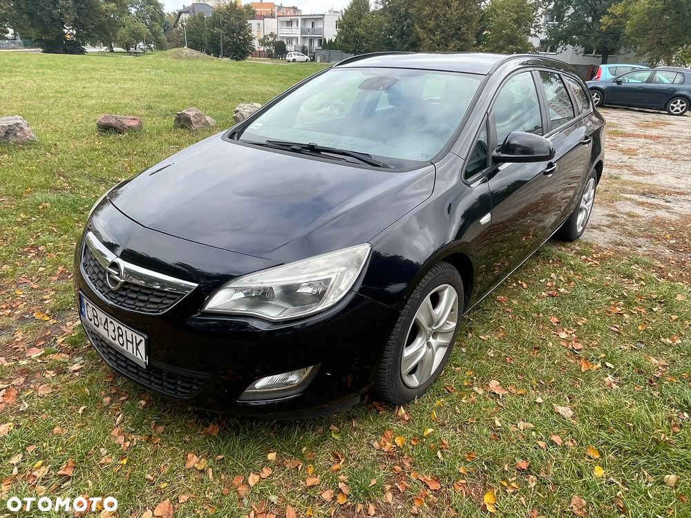Opel Astra 2011 photo 4