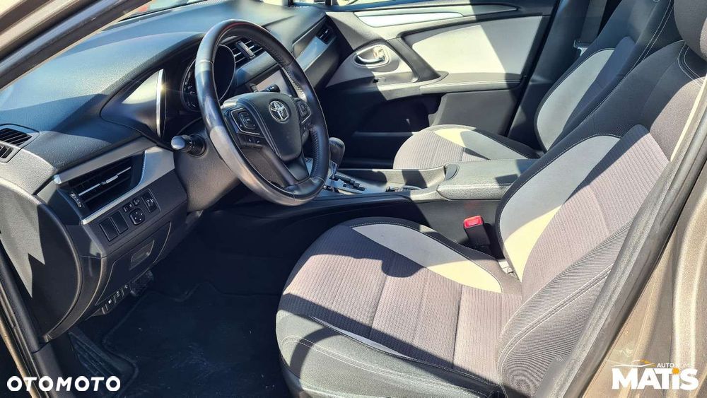 Toyota Avensis - 27