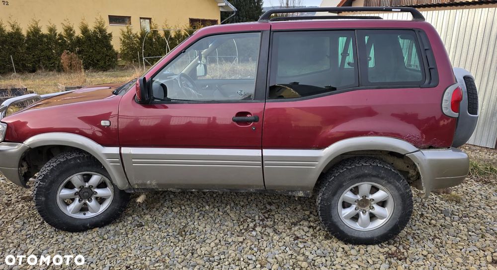 Nissan Terrano 2.4 Sport - 3