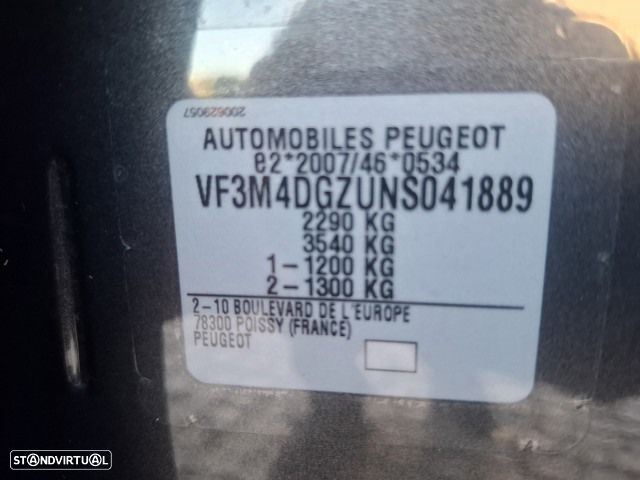 Peugeot 3008 225 e-EAT8 GT - 61