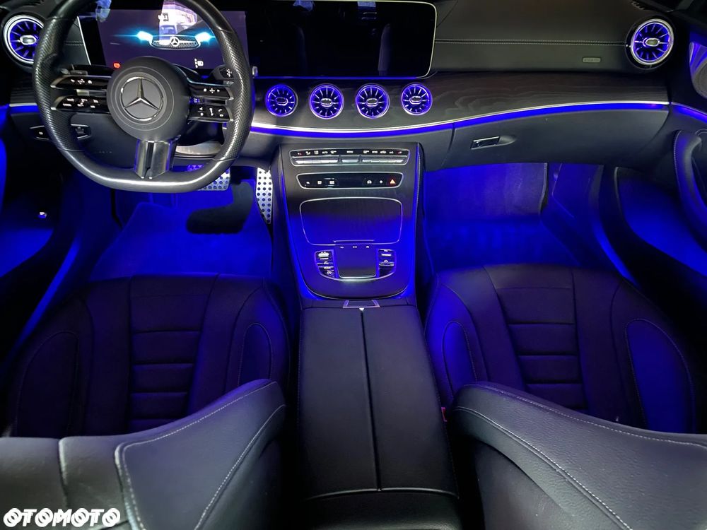 Mercedes-Benz CLS 300 d 4Matic 9G-TRONIC AMG Line - 27