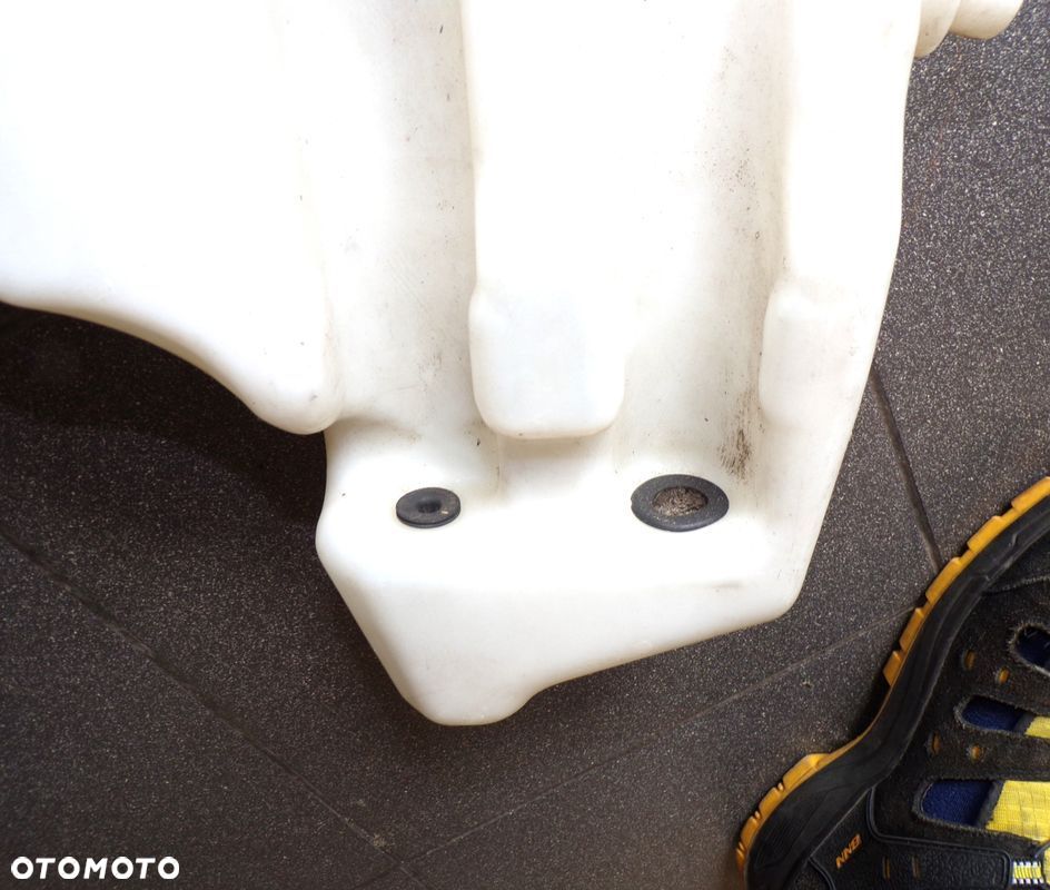 SPRINTER 903 99-06r ZBIORNIK SPRYSKIWACZY - 4