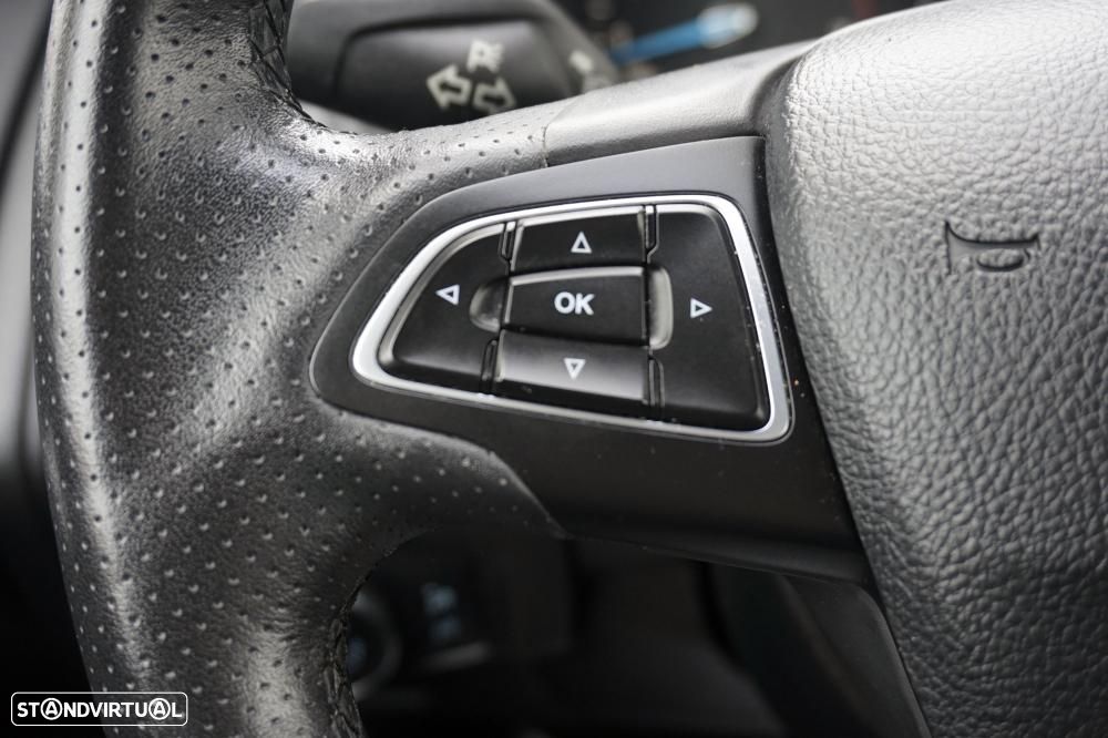 Ford Focus SW 1.0 EcoBoost S&S ST-LINE - 10