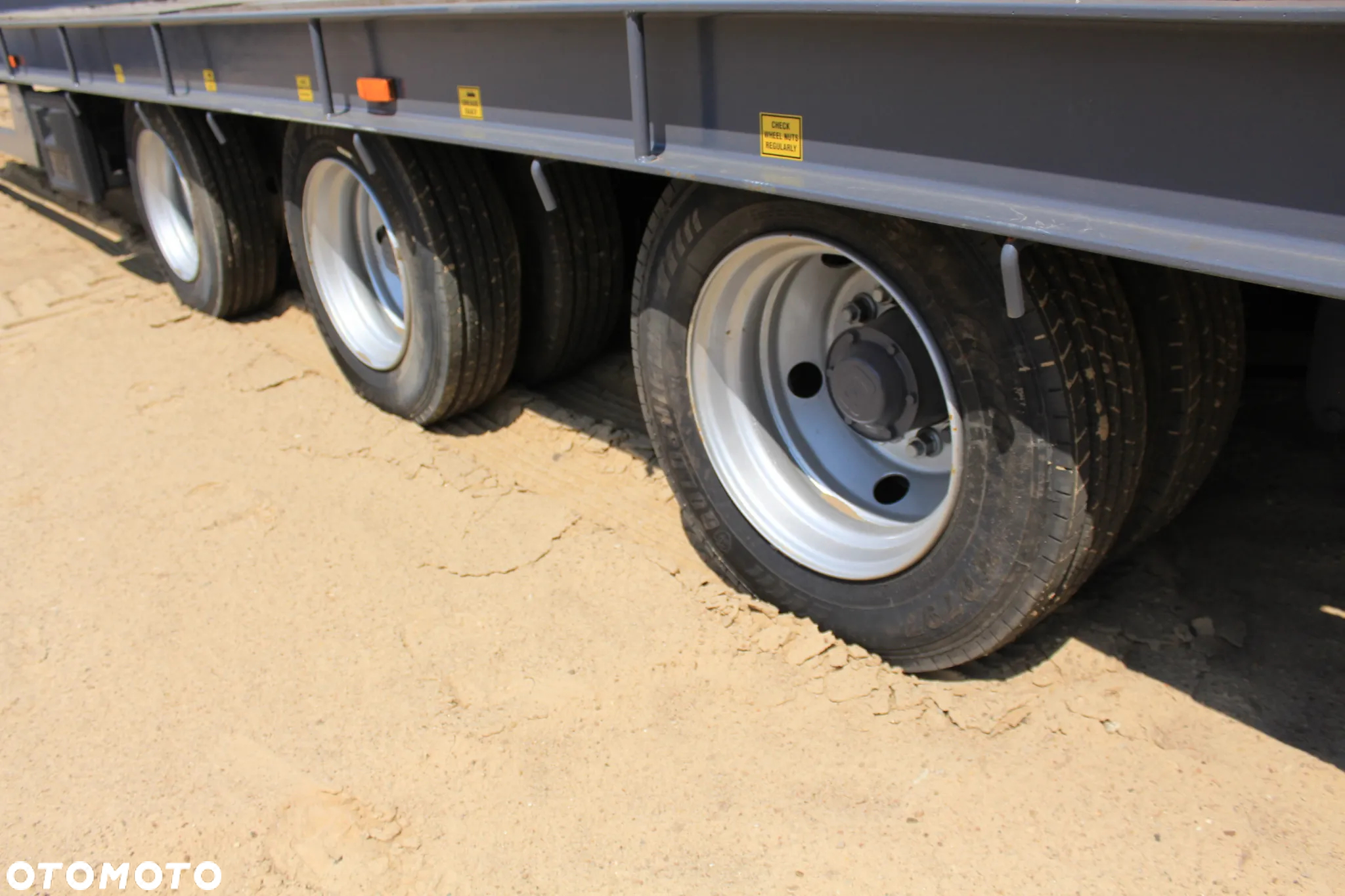 Inny JPM 30 FOOT TRI AXLE - 8