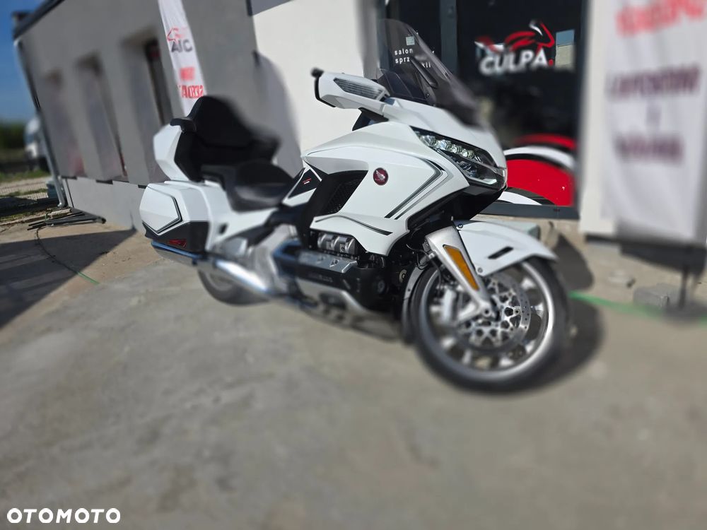 Honda GL - 24