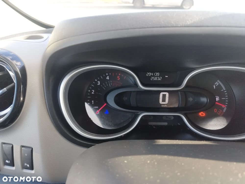 Renault Trafic - 9