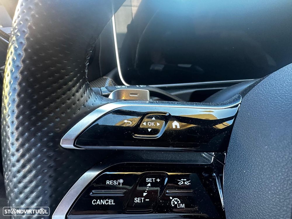 Mercedes-Benz C 300 e AMG Line - 11