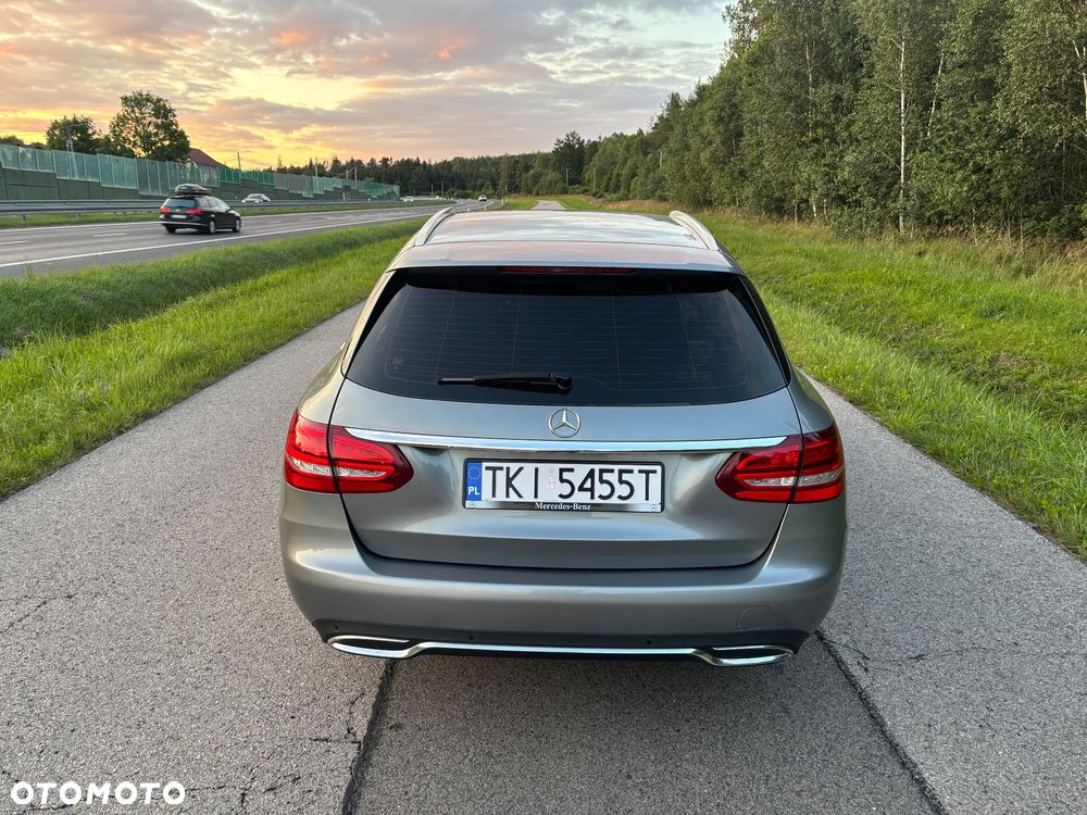 Mercedes-Benz Klasa C 180 7G-TRONIC Exclusive - 4