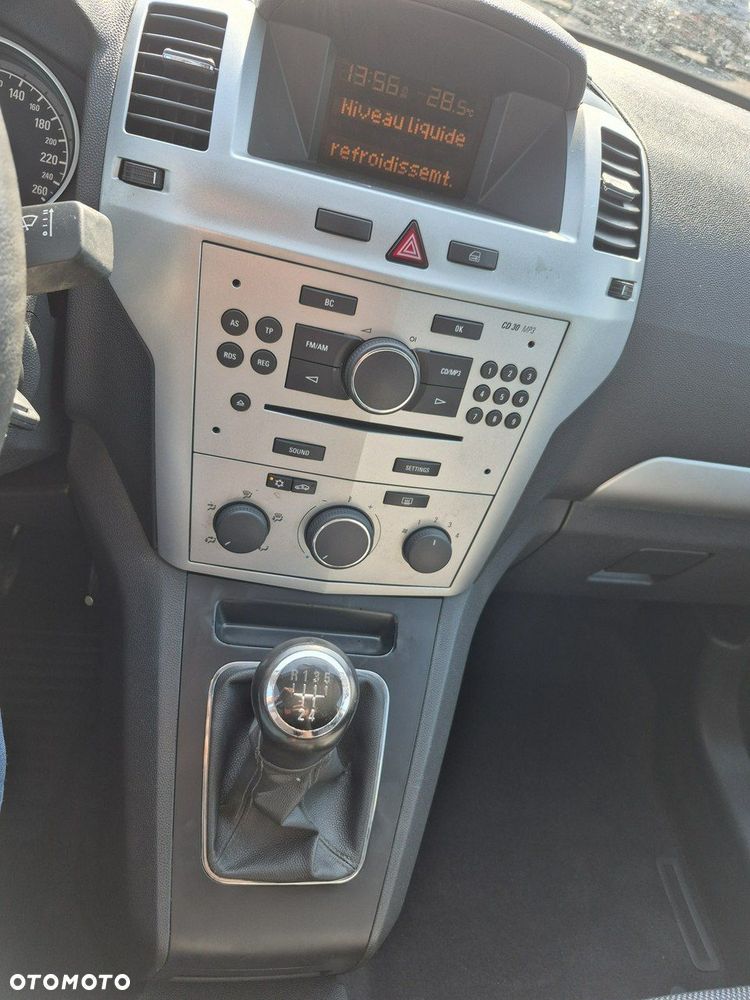 Opel Zafira - 12