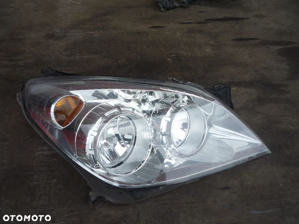 OPEL ASTRA H LAMPA PRZEDNIA LEWA LUB PRAWA - 6