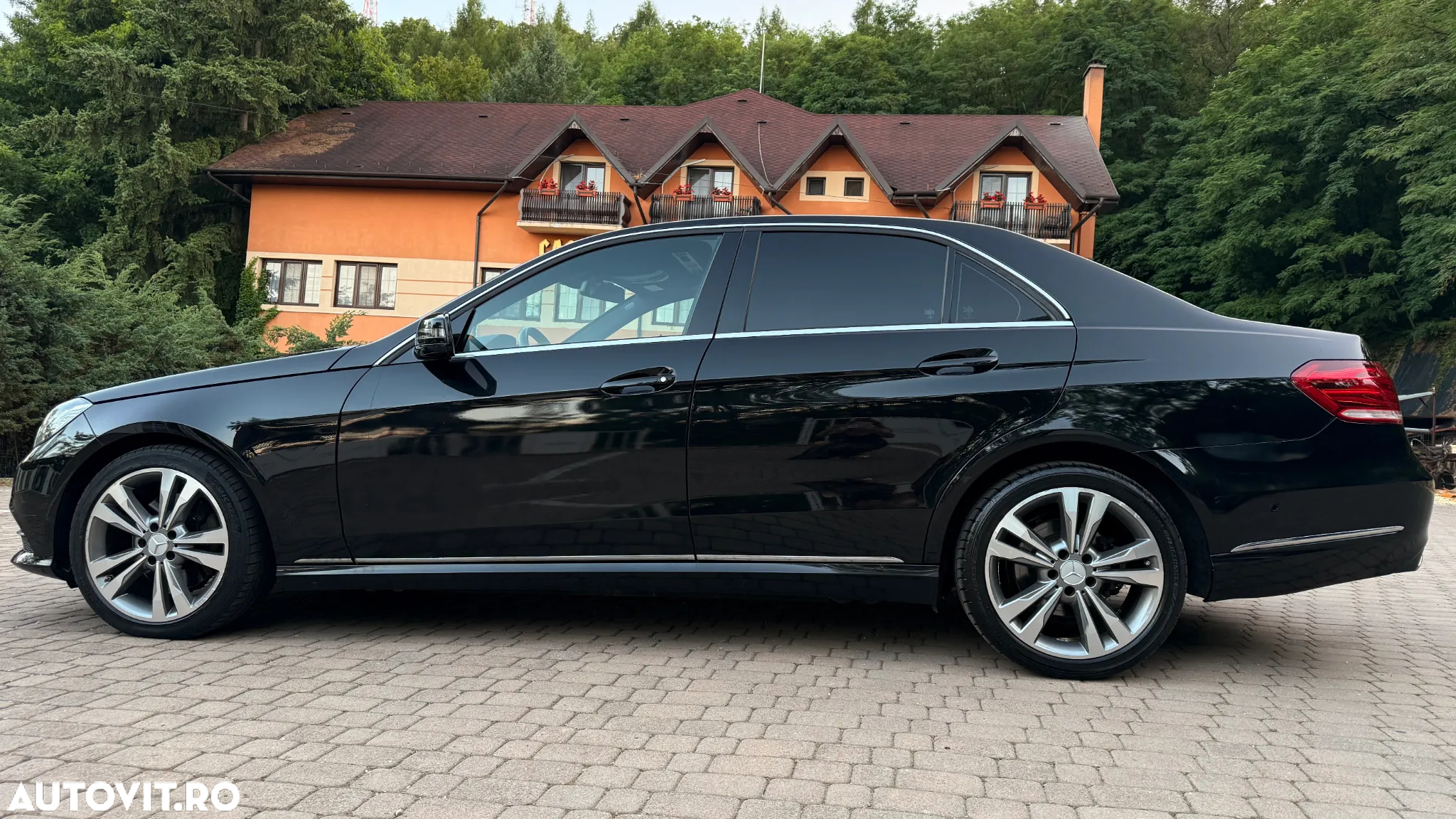 Mercedes-Benz E 250 BlueTEC 9G-TRONIC Avantgarde - 4