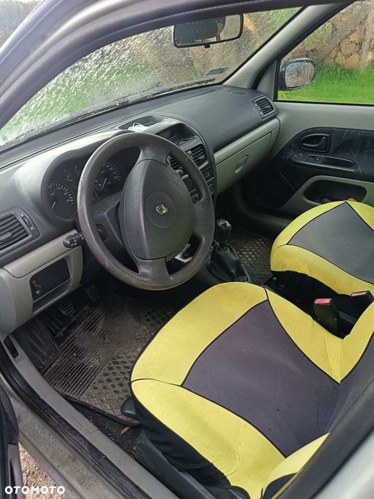 Renault Clio 1.2 16V Confort Authentique - 6