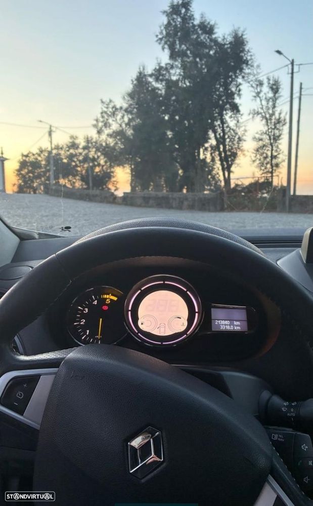 Renault Mégane Coupe Energy dCi 110 FAP Start & Stop GT Line - 4
