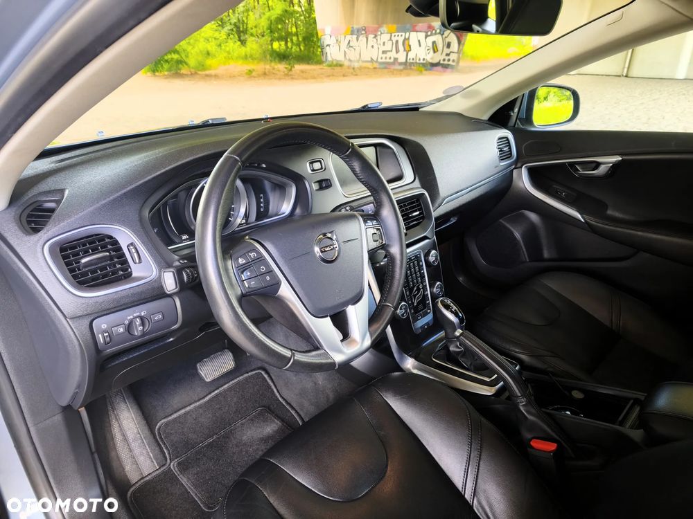 Volvo V40 T2 Drive-E Momentum - 20