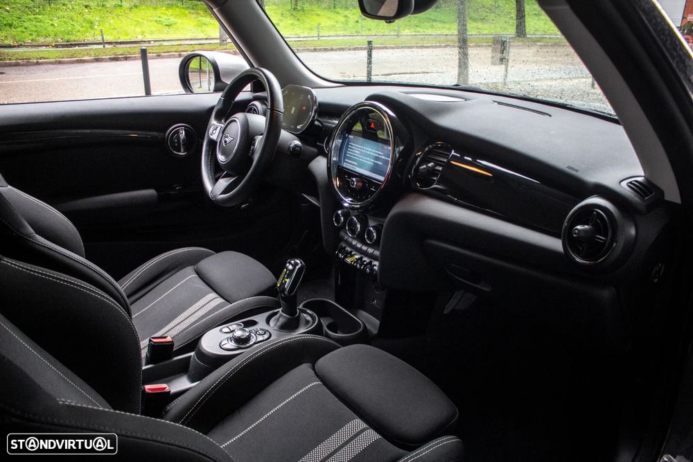 MINI 3 Portas Cooper SE Essential - 24