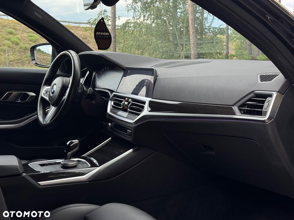 BMW Seria 3 320d Luxury Line Purity sport - 25