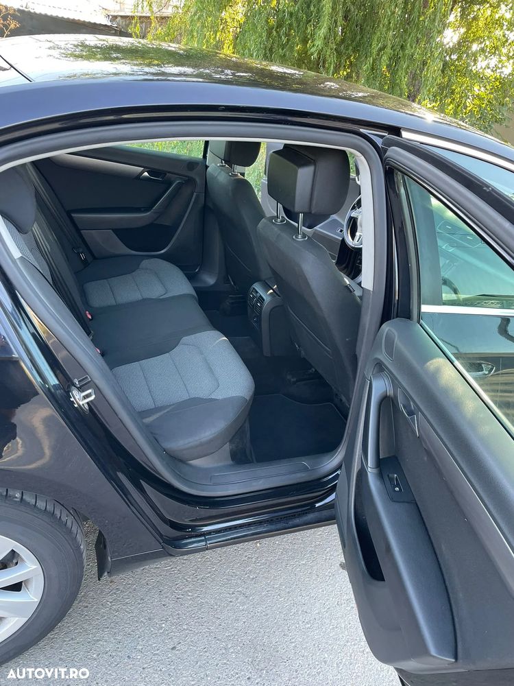 Volkswagen Passat 2.0 TDI DSG Comfortline - 7