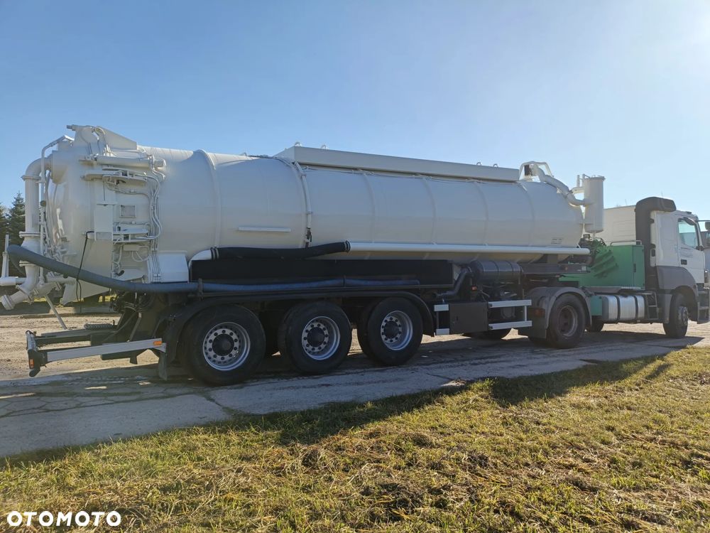 Mercedes-Benz AXOR - 6