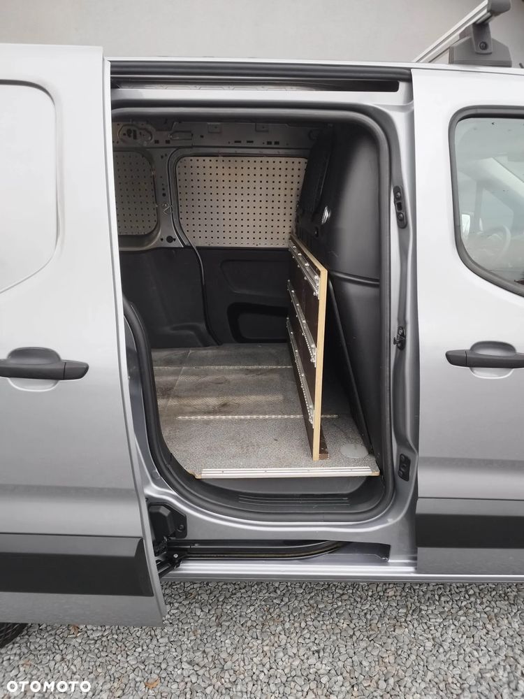 Opel COMBO MAXI 3 OSOBY - 27