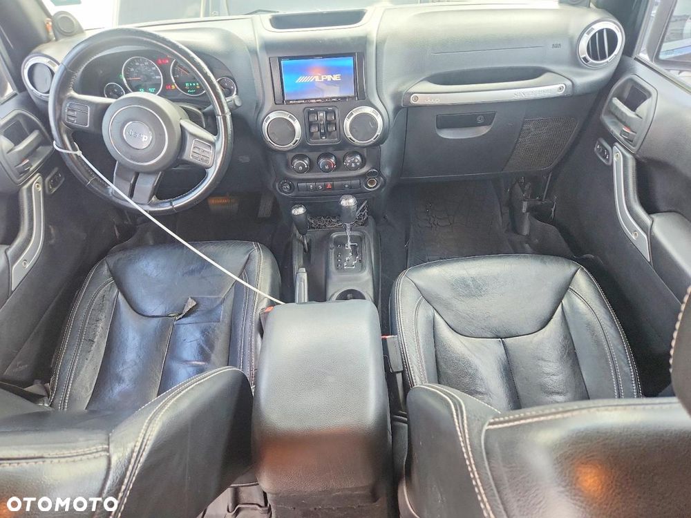Jeep Wrangler 3.6 Unlim Sahara - 8