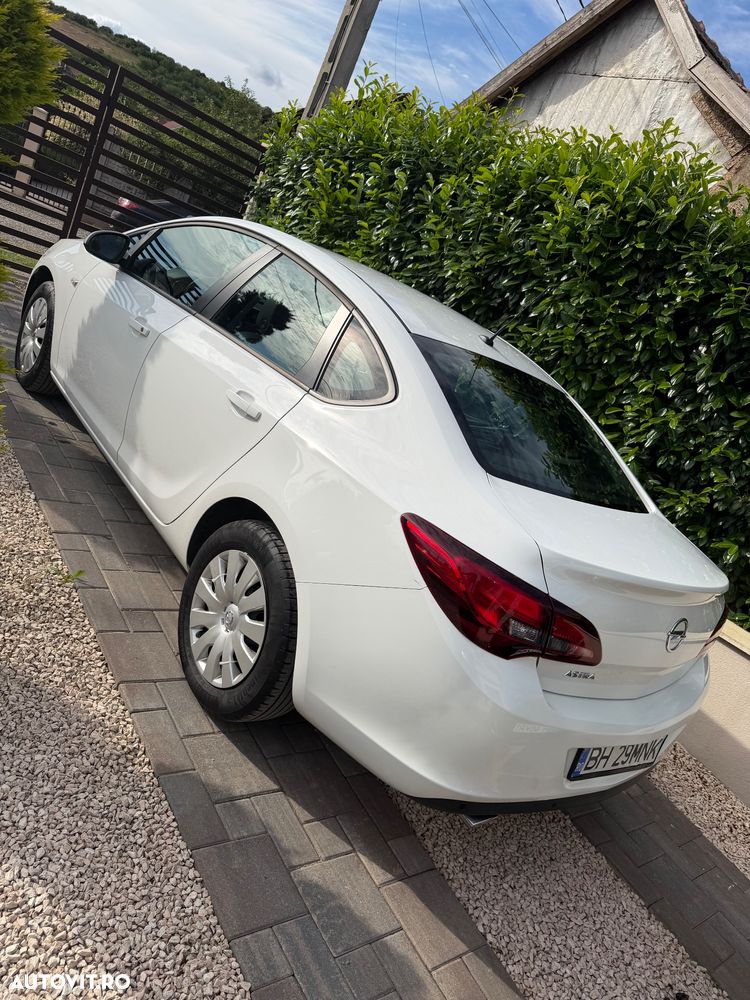 Opel Astra - 4