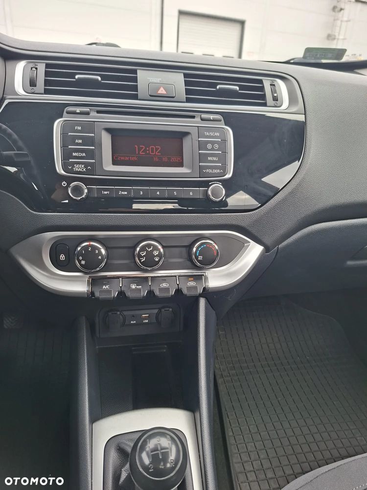 Kia Rio 1.2 M - 13