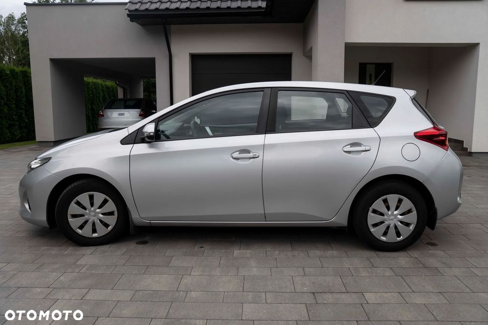 Toyota Auris 1.4 D-4D Active - 6