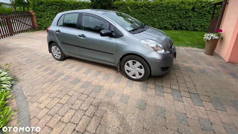 Toyota Yaris 1.33 Luna - 2