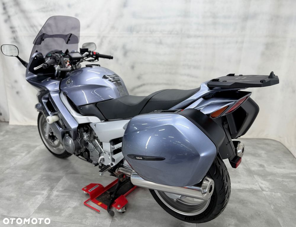 Yamaha FJR - 2