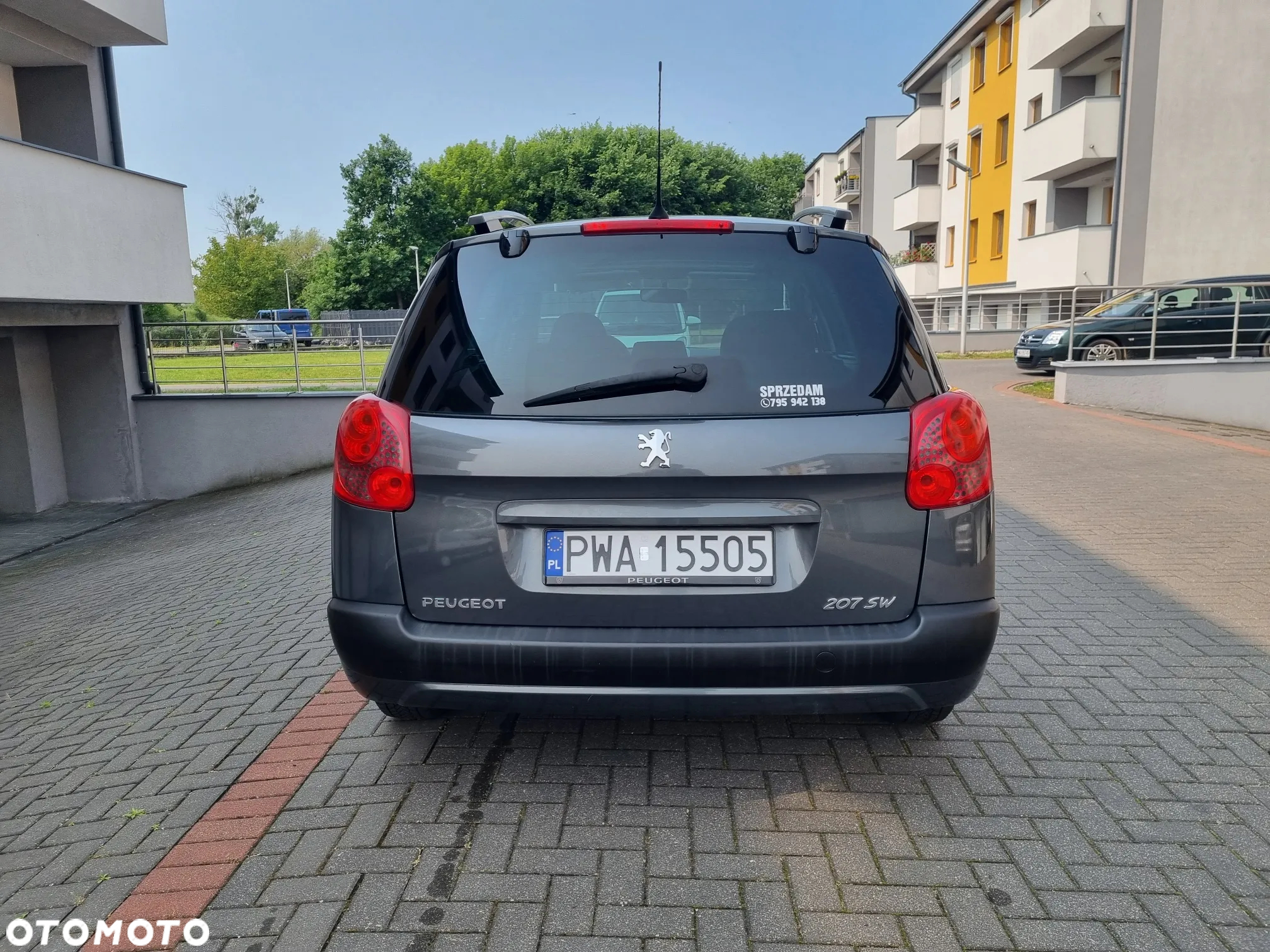 Peugeot 207 1.4 16V Trendy - 13