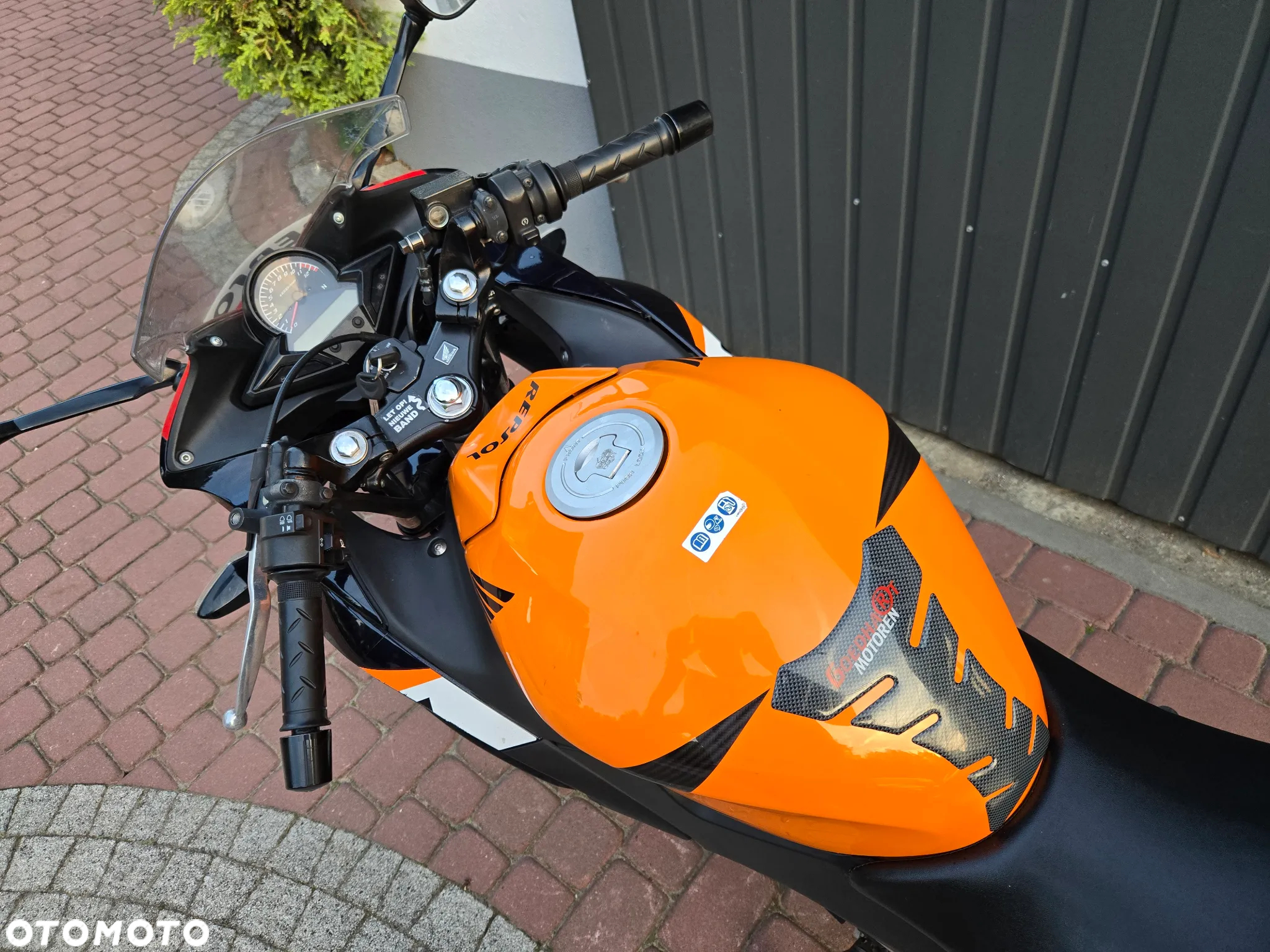 Honda CBR - 11