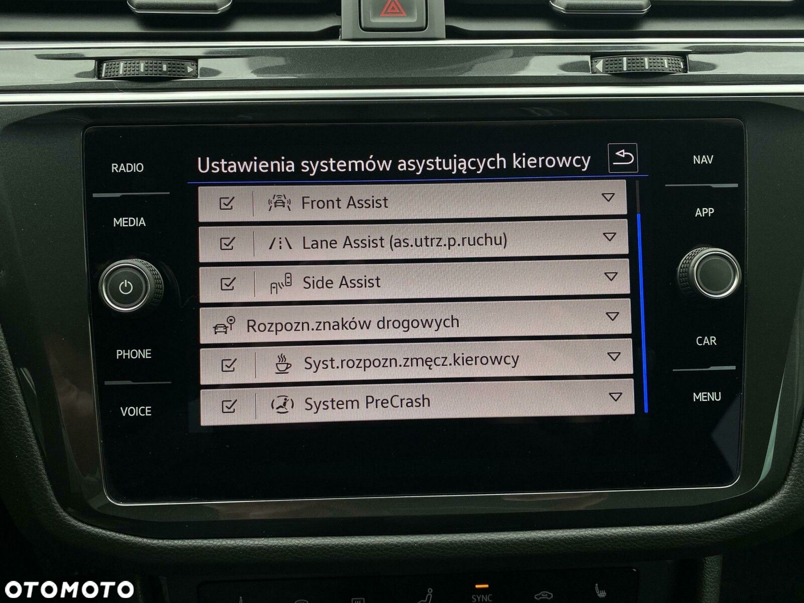 Volkswagen Tiguan 2.0 TDI SCR 4Mot Life DSG - 28