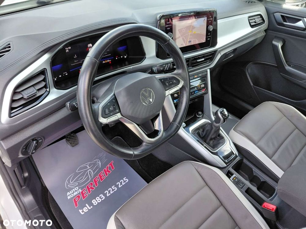 Volkswagen T-Roc - 12