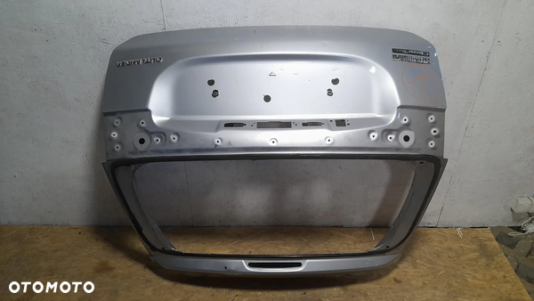 klapa tyl tylna outlander 3 III