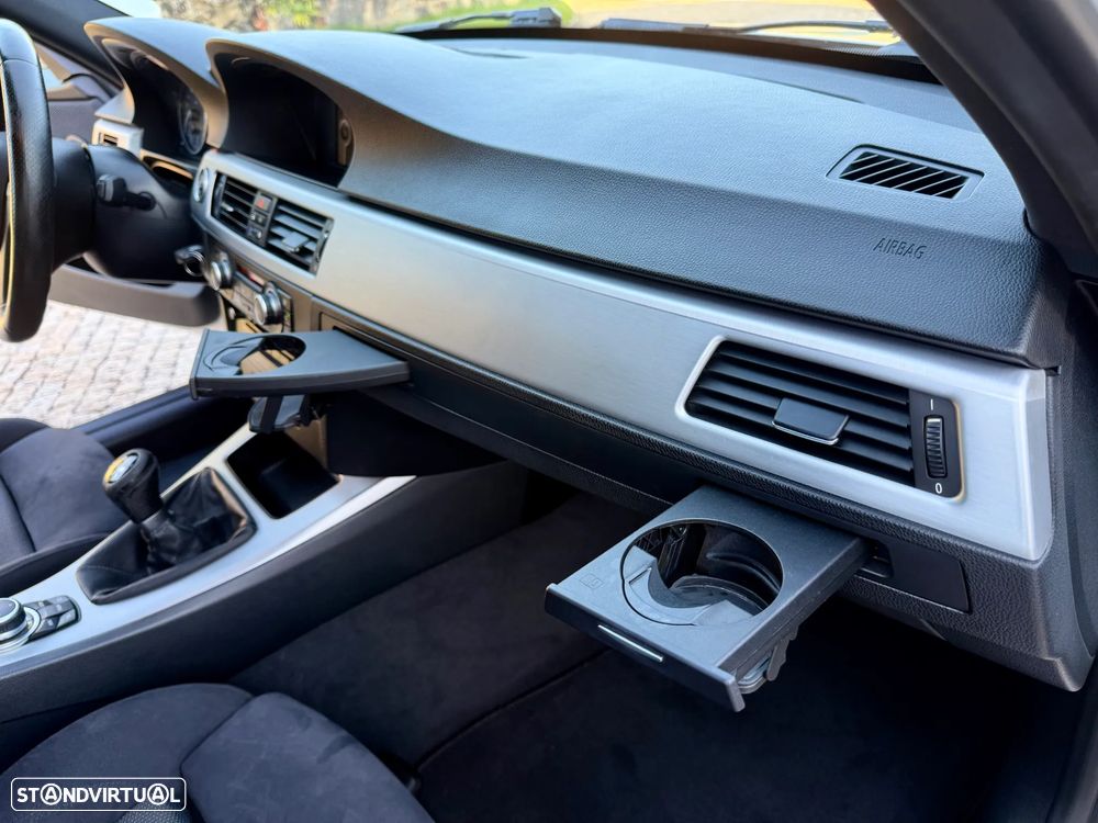BMW 318 d Edition M Sport Shadow - 33