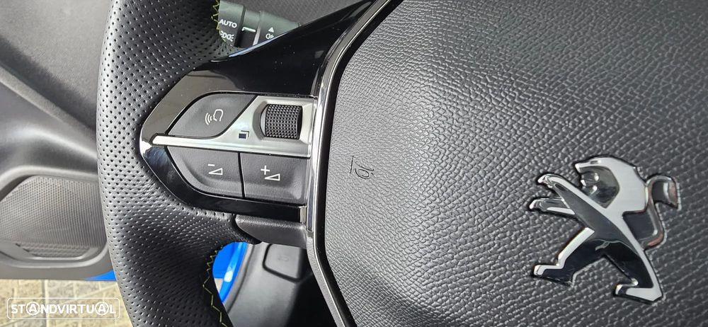Peugeot e-208 GT Pack - 47