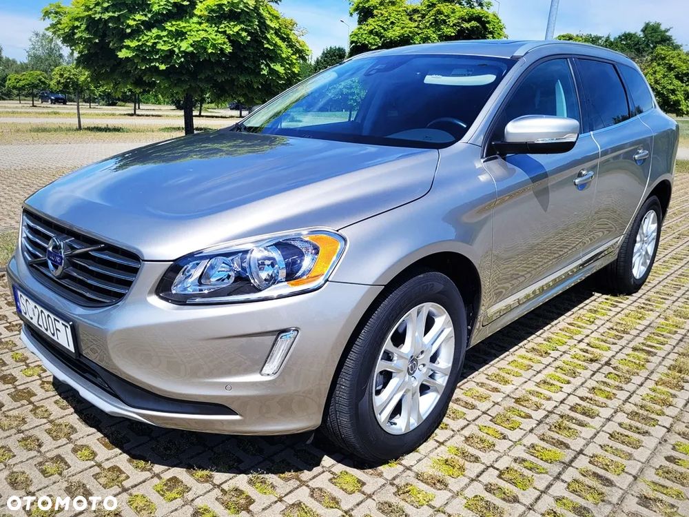 Volvo XC 60 T5 R-Design Momentum - 3