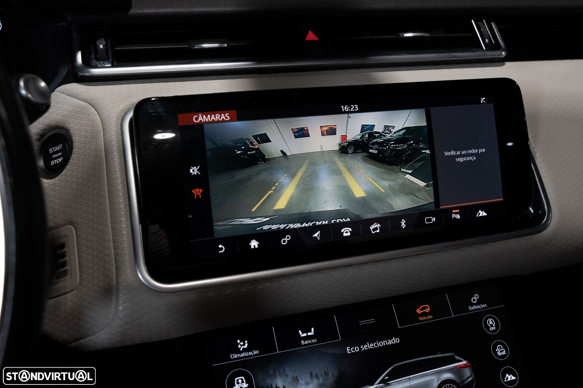 Land Rover Range Rover Velar 3.0 D R-Dynamic - 38