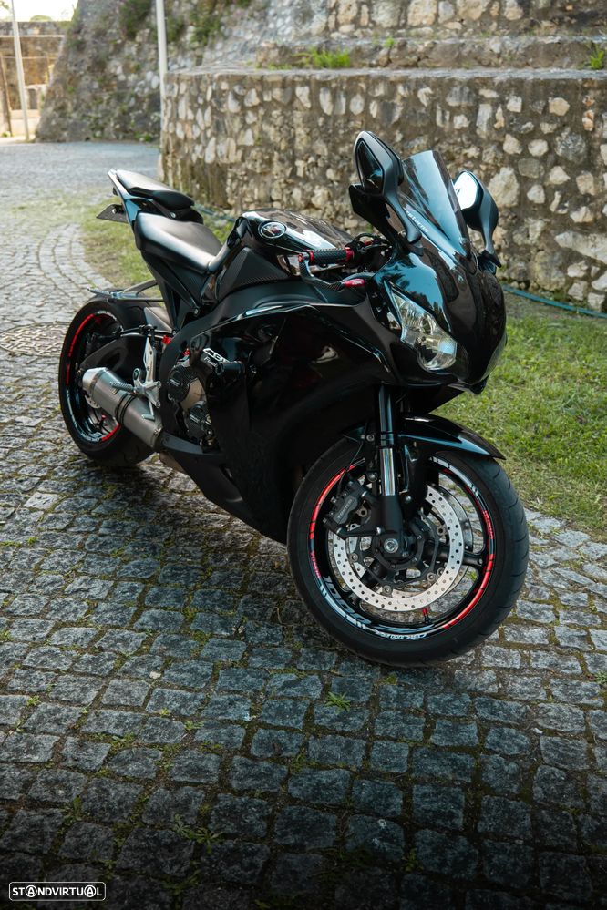 Honda CBR fireblade - 1