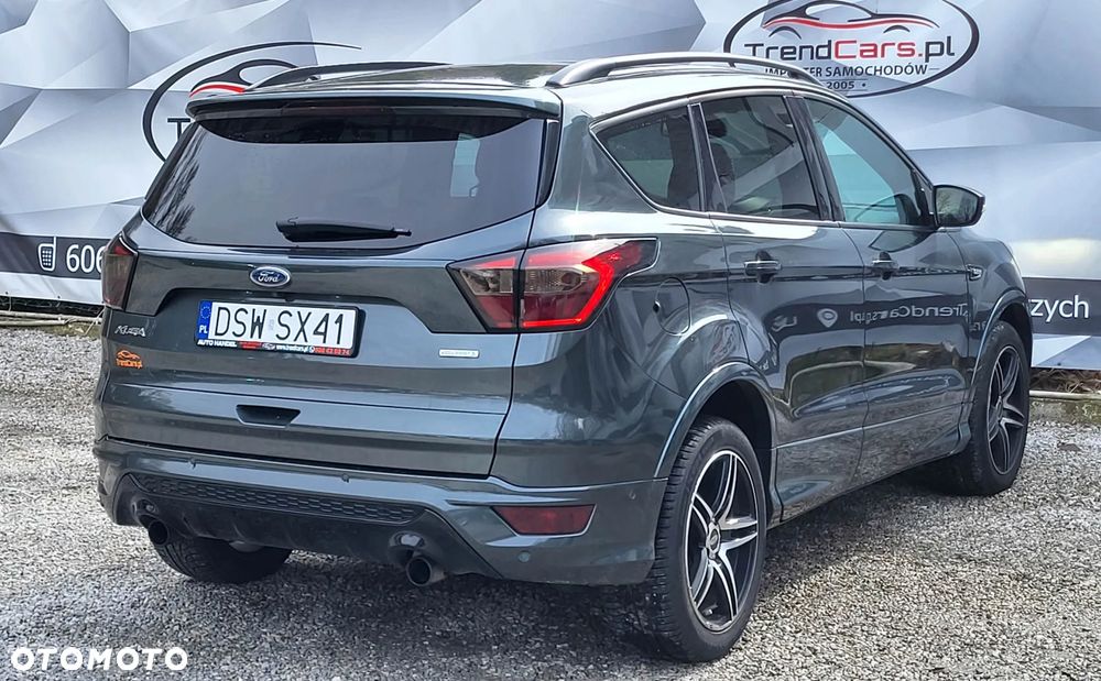 Ford Kuga 1.5 EcoBoost 2x4 ST-Line - 6