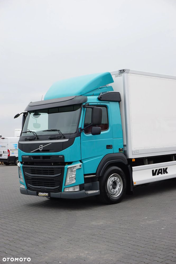 Volvo FM / 330 / E 6 / CHŁODNIA + WINDA / 23 PALETY / OŚ SKRĘTNA / DŁ 9,2 M - 21