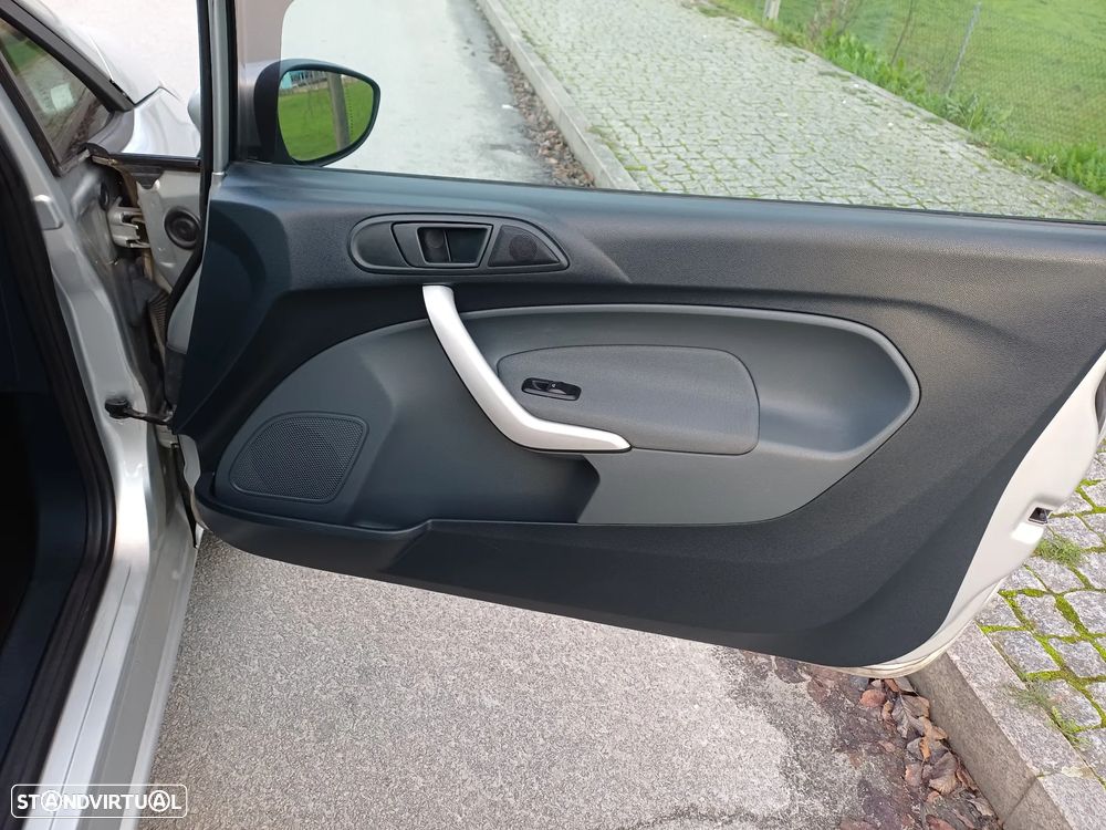 Ford Fiesta 1.4 TDCI Trend - 8