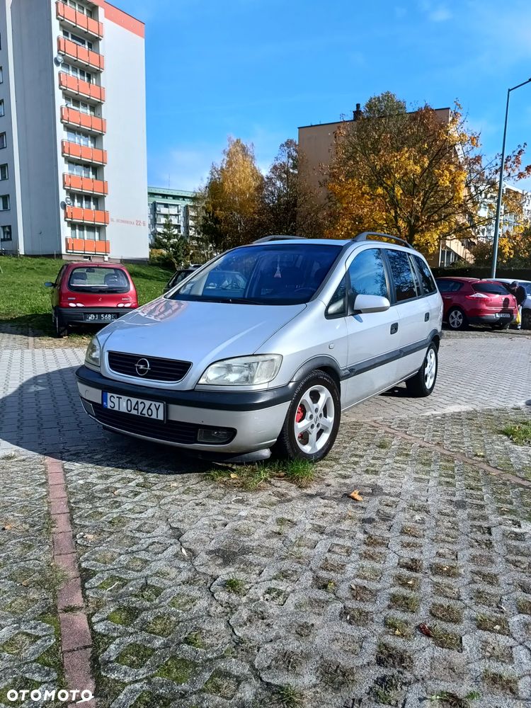 Opel Zafira - 1