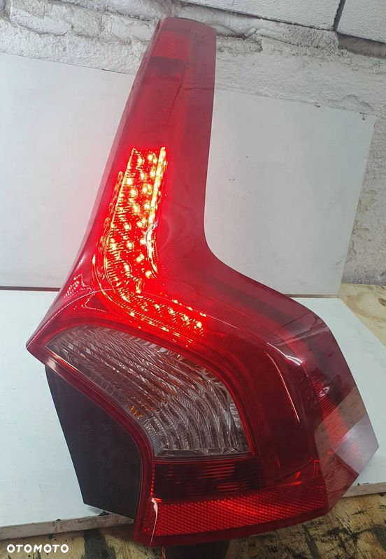 Volvo V60 Kombi LED 10- prawa lampa tylna tył $ - 2