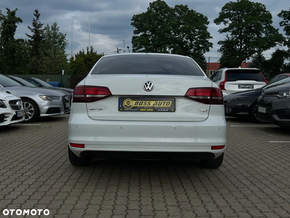 Volkswagen Jetta - 8
