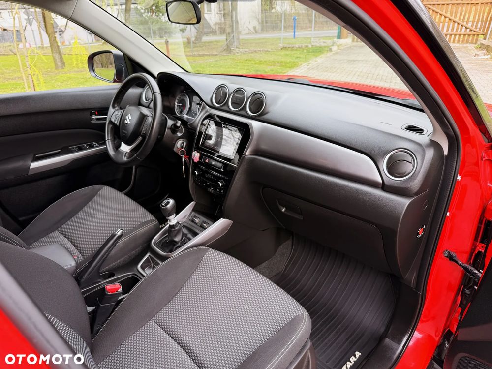 Suzuki Vitara 1.4 Boosterjet Elegance 2WD - 17