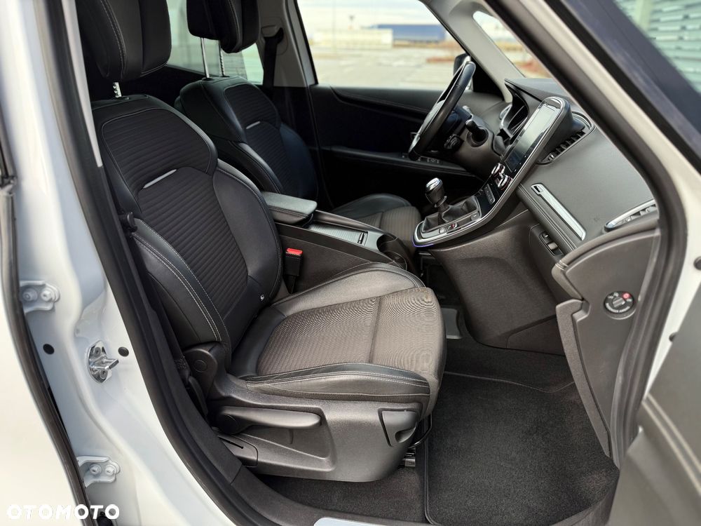 Renault Scenic ENERGY TCe 130 BOSE EDITION - 16