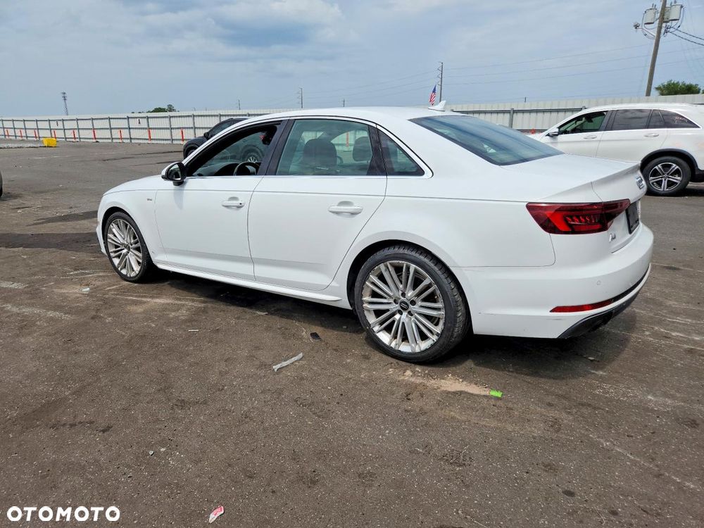 Audi A4 Limousine 45 TFSI quattro S tronic design - 3