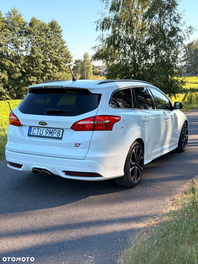 Ford Focus 2.0 EcoBoost ST-2 - 14